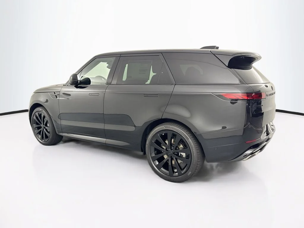 New 2026 Santorini Black Land Rover Dynamic SE image 7