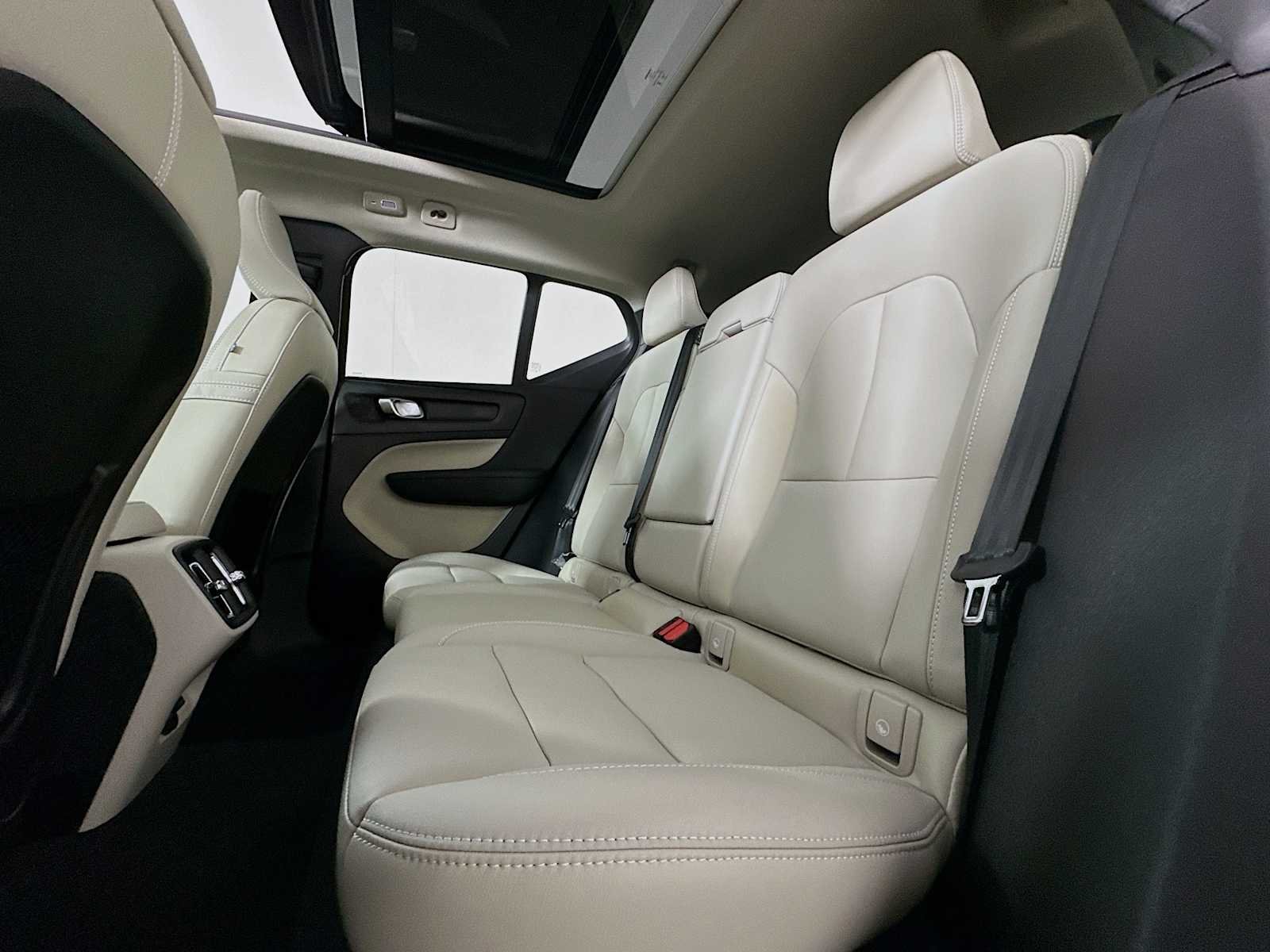 New 2026 Cloud Blue Volvo Ultra image 22