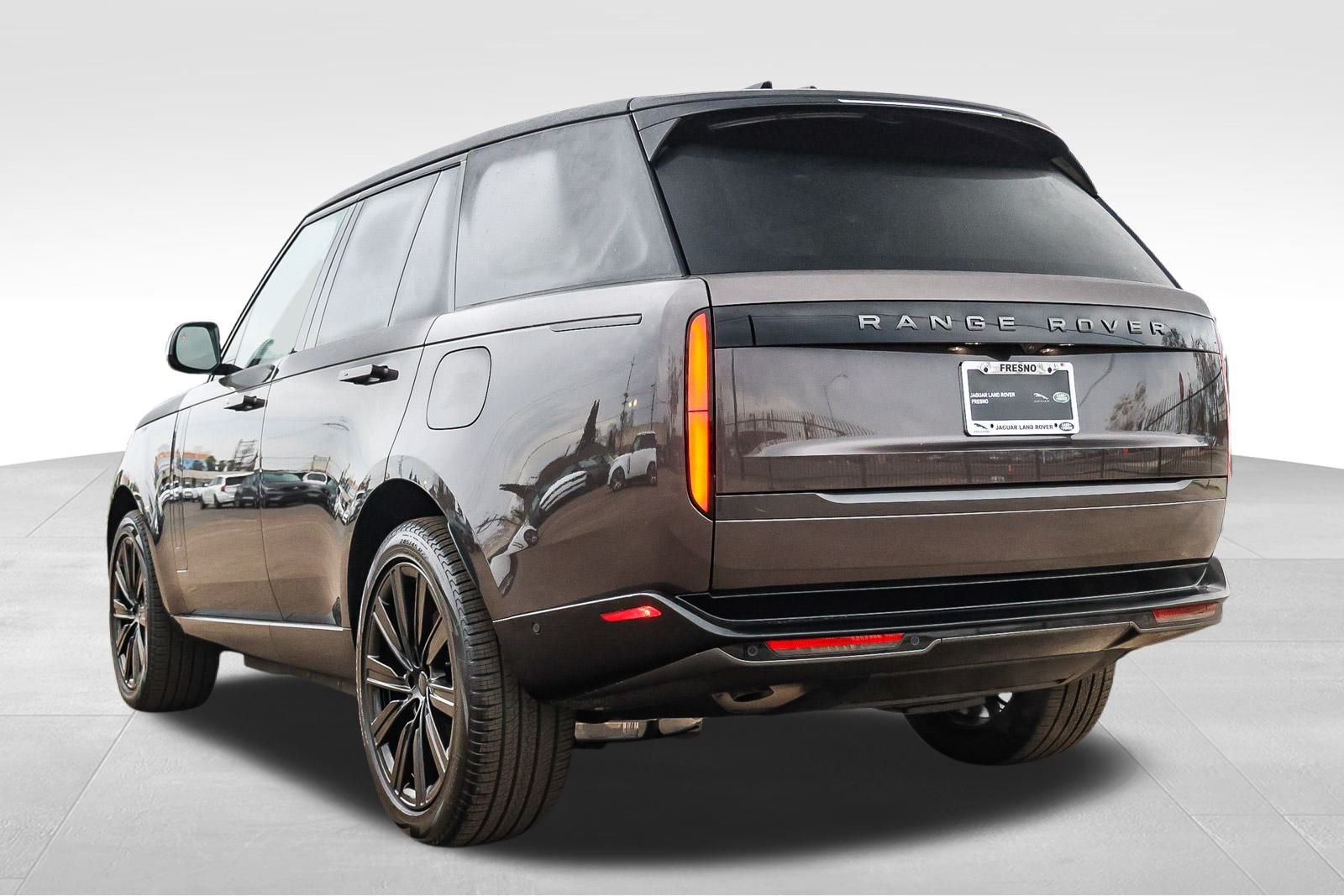2026 Land Rover Range Rover SE - Photo 7