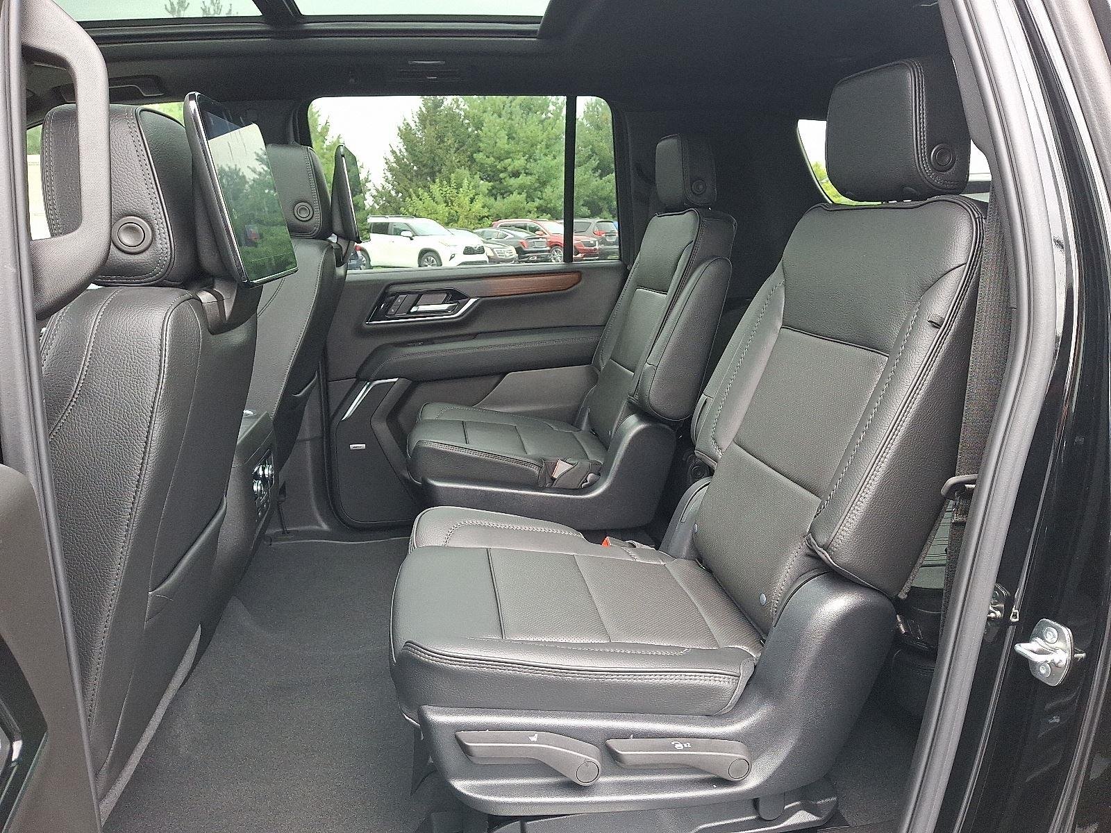 2025 GMC Yukon XL Denali - Photo 6
