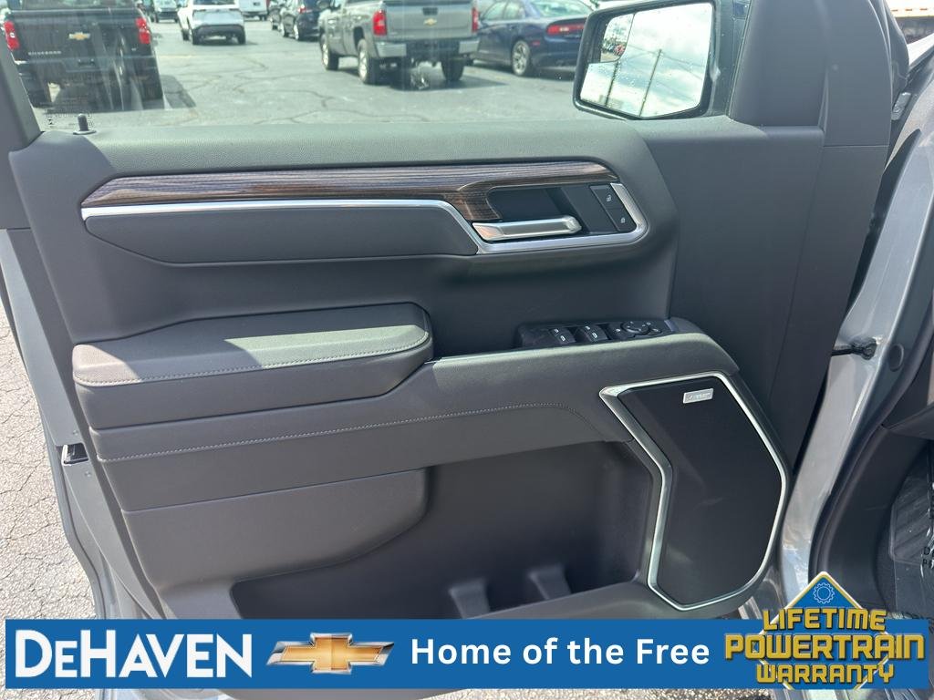 New 2026 Sterling Gray Metallic Chevrolet RST image 21
