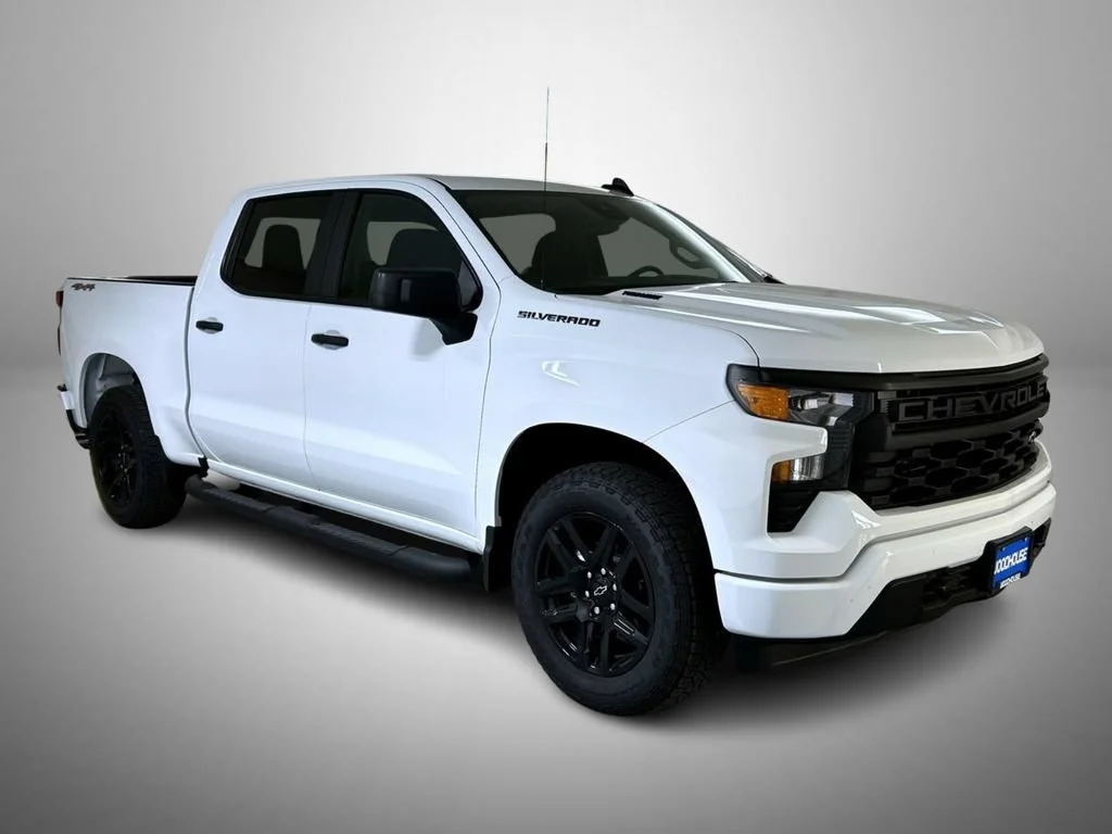 New 2026 Summit White Chevrolet Custom image 3