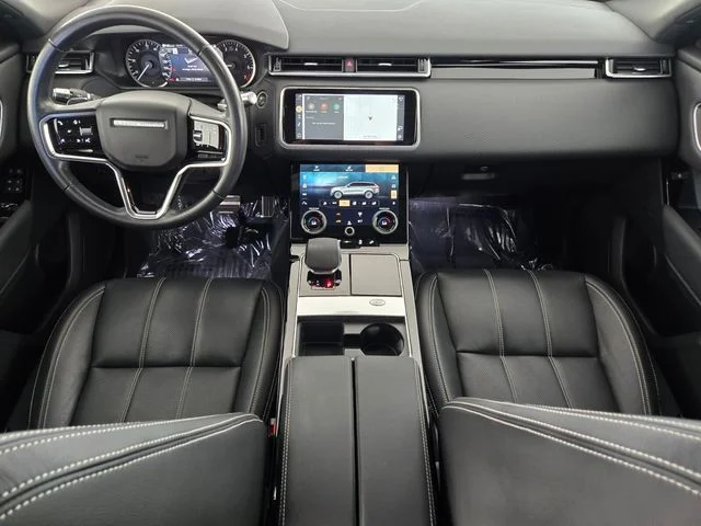 Used 2023 Brown Land Rover R-Dynamic S MHEV image 4