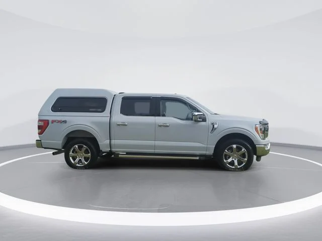 Used 2022 White Ford Lariat image 9
