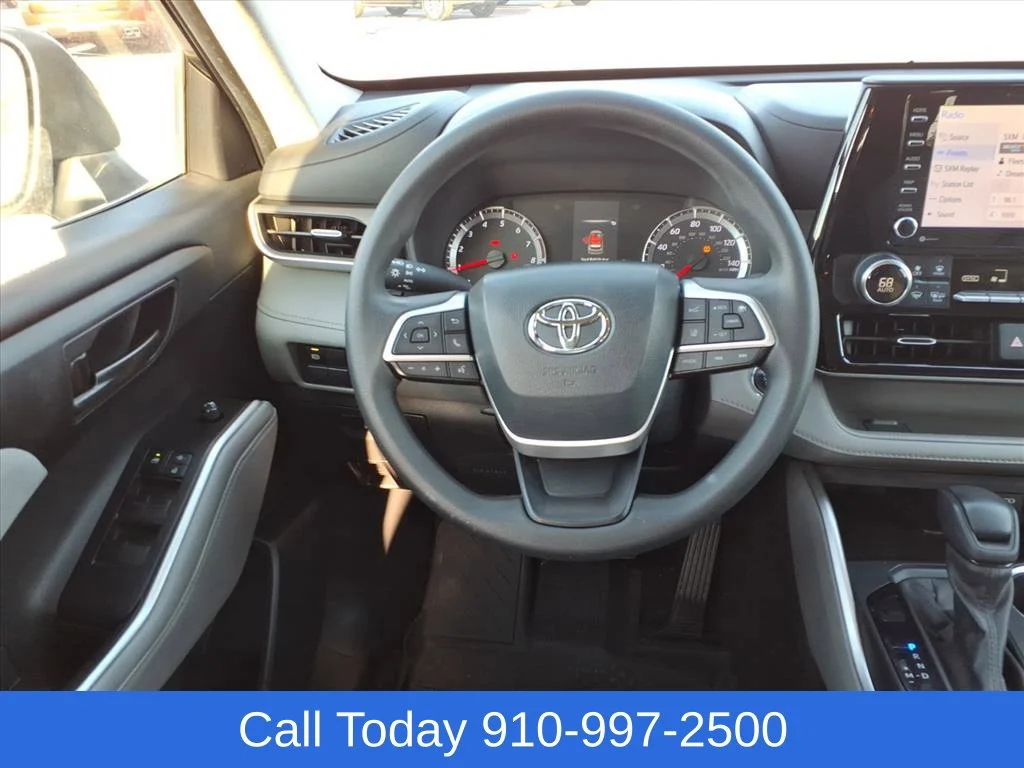 Used 2022 Black Toyota L image 25