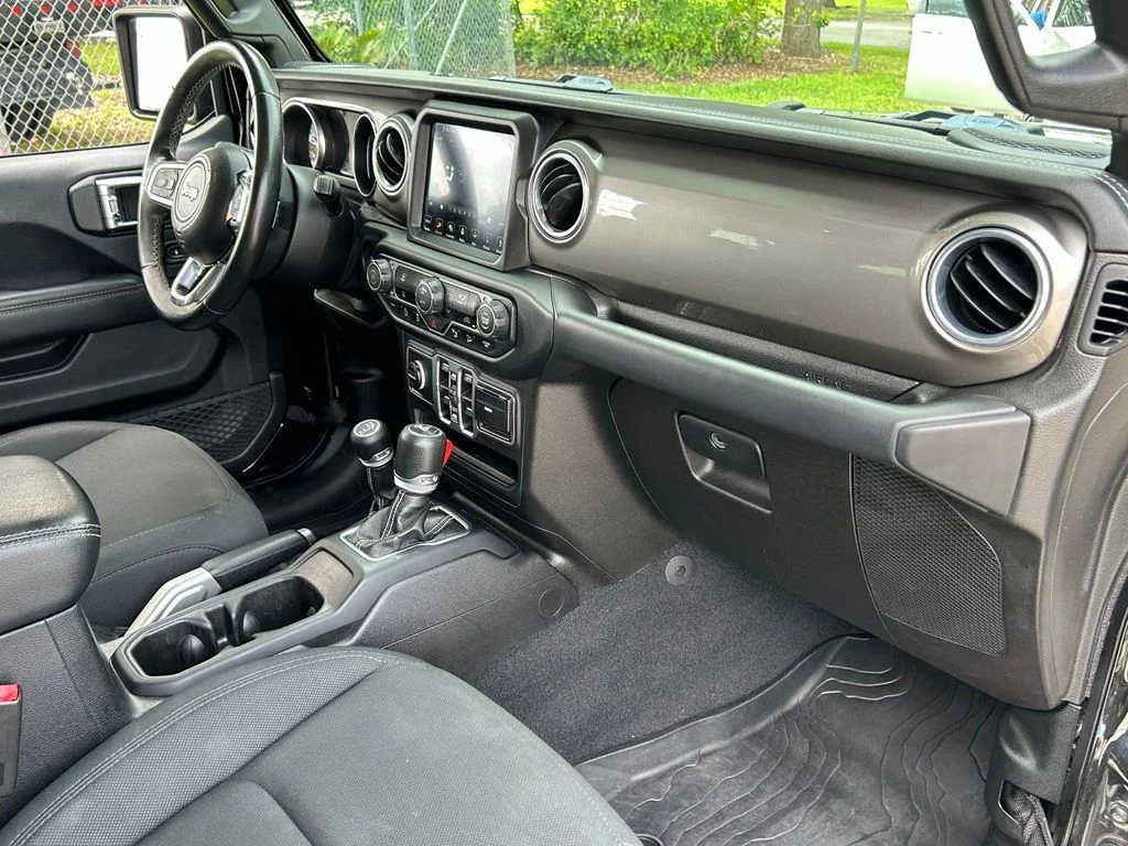 Certified Used 2018 Black Jeep Unlimited Sahara image 48