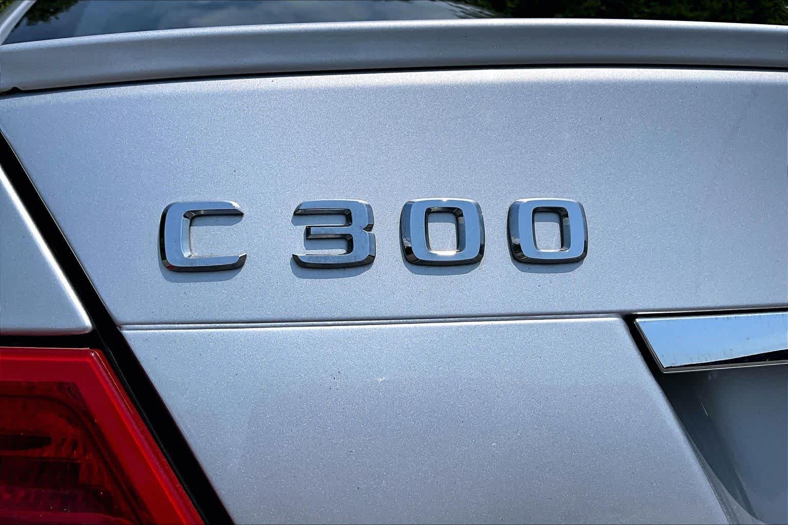 Used 2011 Iridium Silver Metallic Mercedes-Benz C 300 Sport image 30