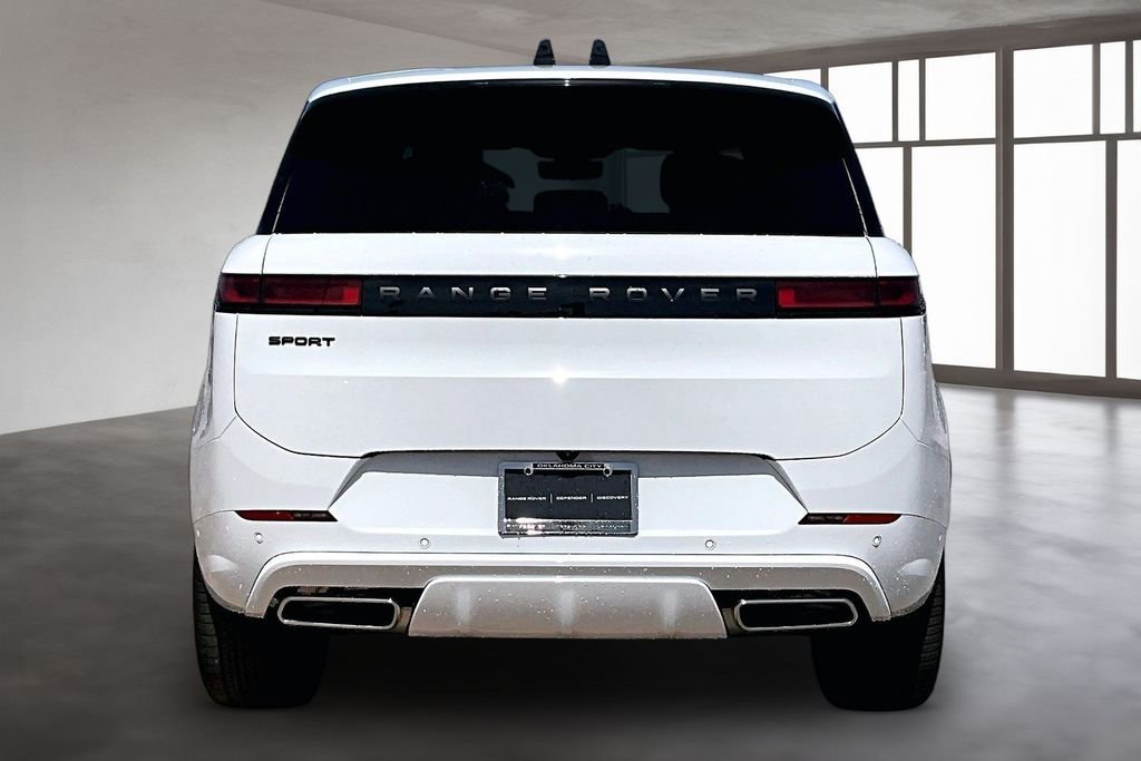New 2026  Land Rover Dynamic SE image 4