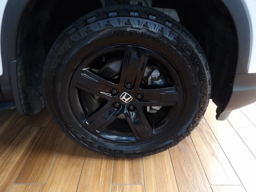 Used 2022 Platinum White Pearl Honda Black Edition image 4