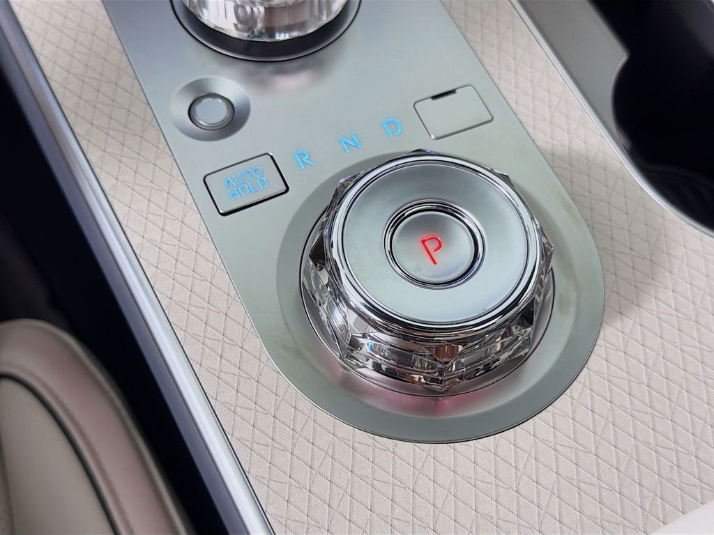 New 2026 Savile Silver Genesis 3.5T Prestige image 17