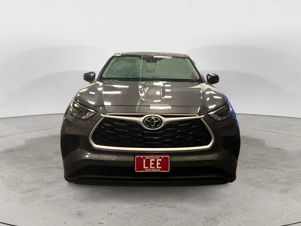 Used 2023 Magnetic Gray Toyota L image 8