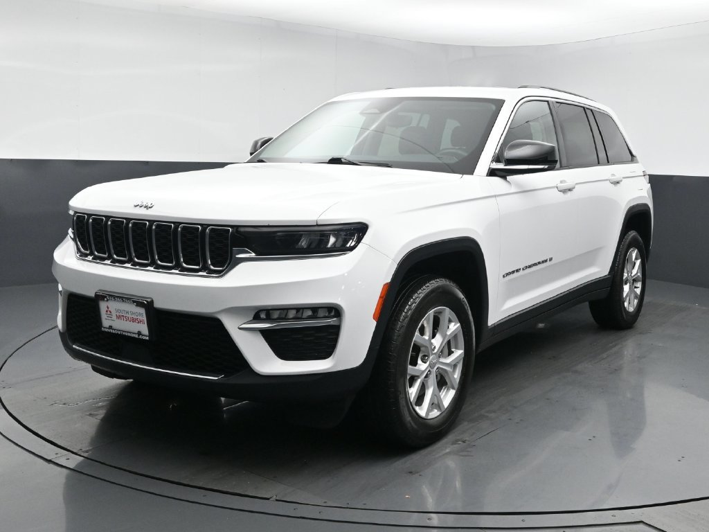 Used 2023 White Jeep Limited image 1