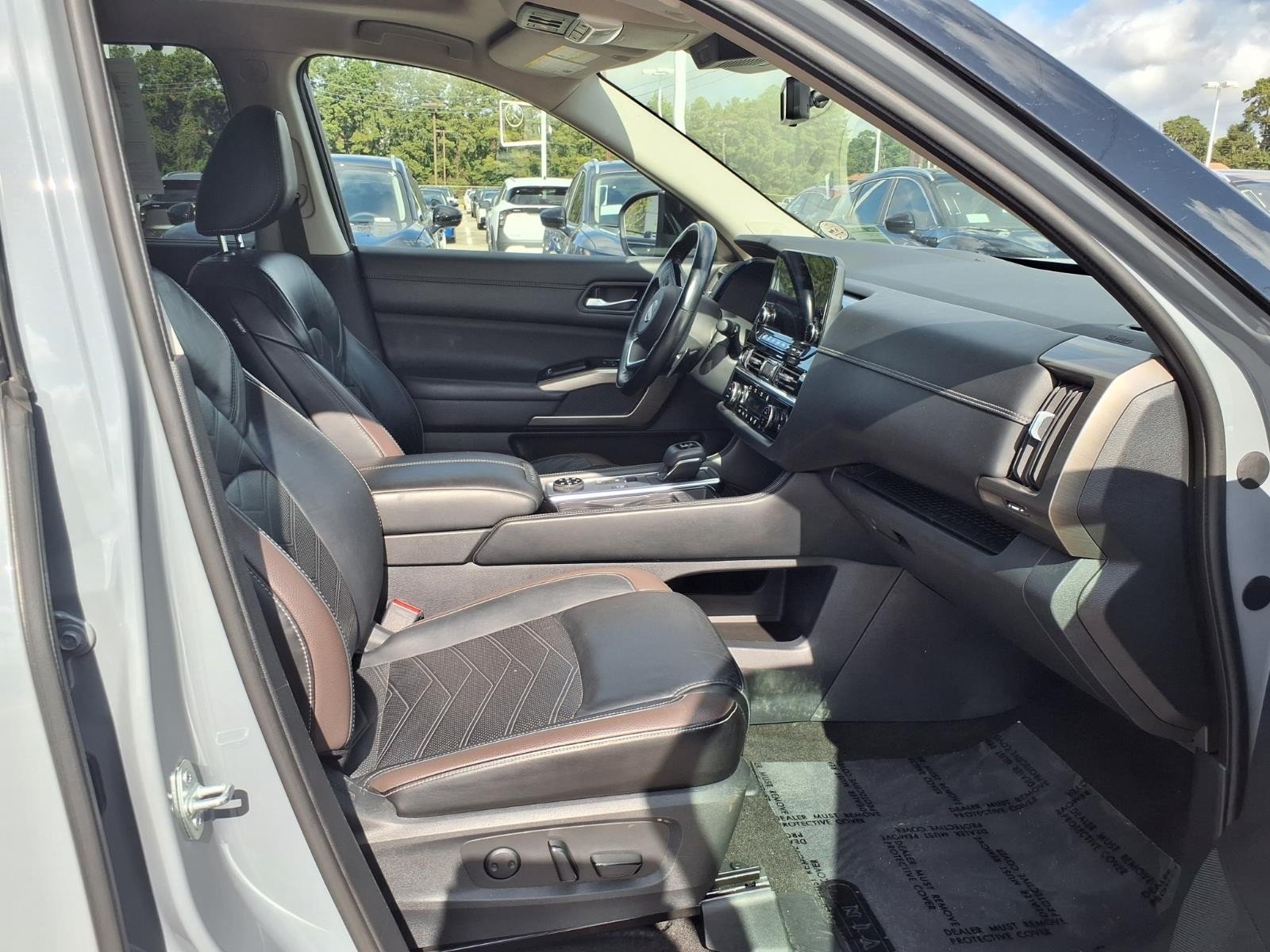 2023 Nissan Pathfinder Platinum Gray at Robbins Nissan