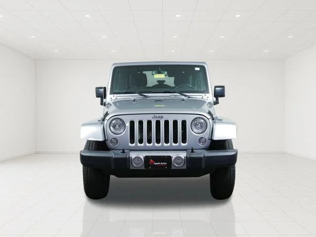 Used 2016 Silver Jeep Unlimited Sahara image 2
