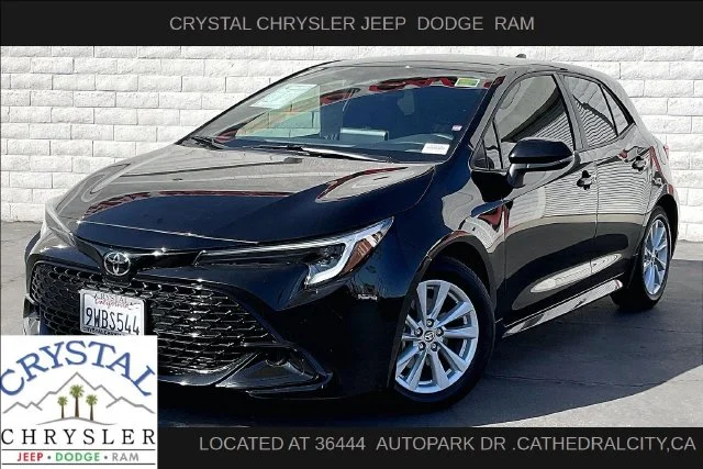2025 Toyota Corolla Hatchback SE
