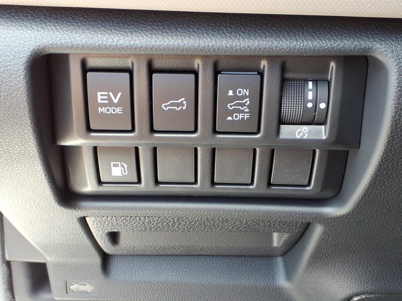 New 2026 CRYSTAL WHITE PEARL Subaru Premium Hybrid image 32