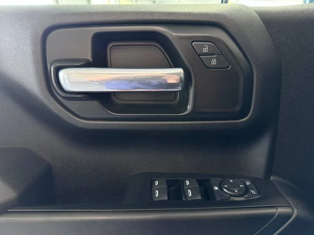 2023 Chevrolet Silverado 1500 Custom - Photo 24