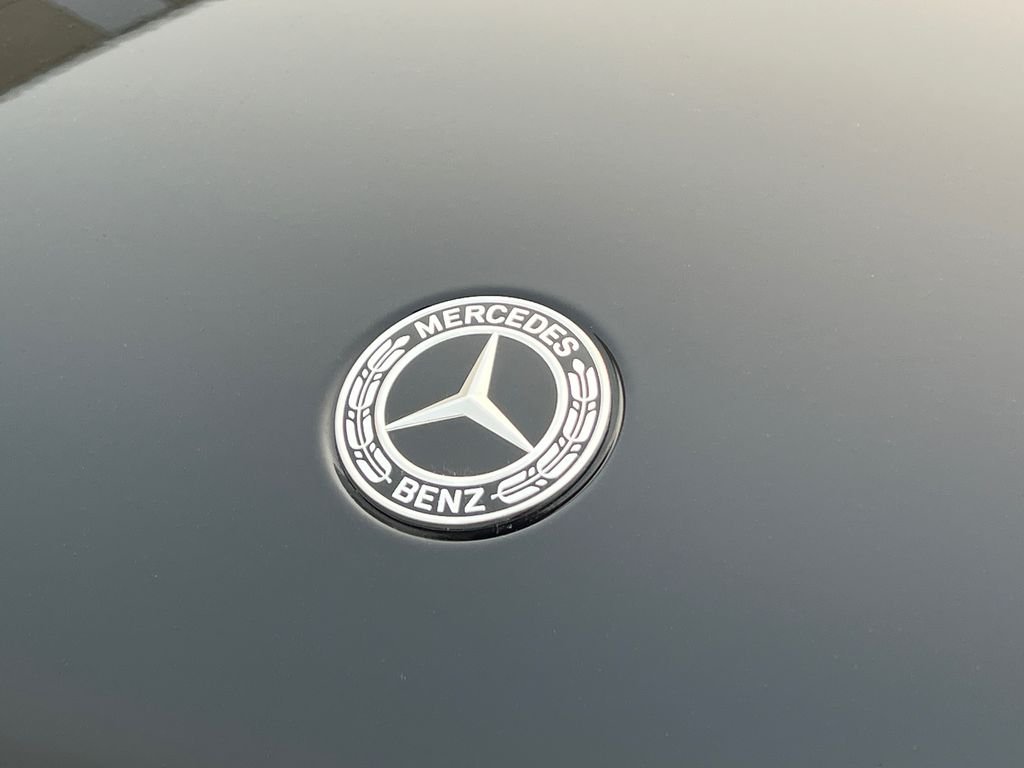 New 2026 Black Mercedes-Benz GLC 300 image 27