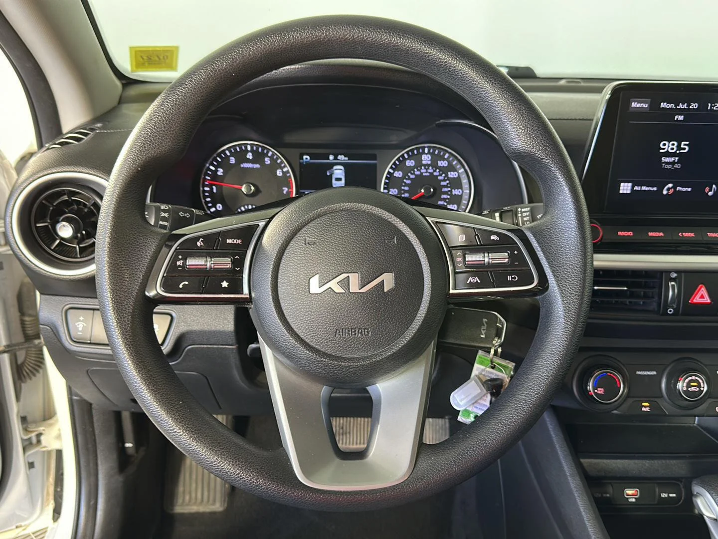 Used 2023 Snow White Pearl Kia LXS image 9