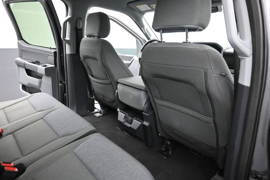 Used 2025 Gray Ford XLT image 22