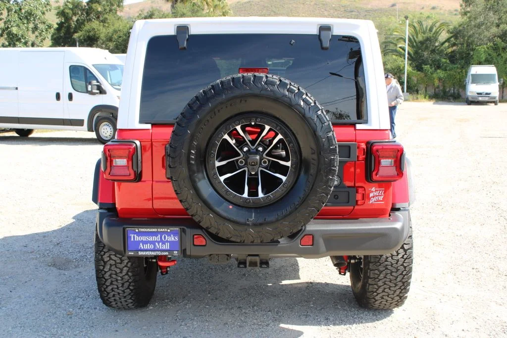 New 2026 Firecracker Red Clear-Coat Exterior Paint Jeep Rubicon image 5