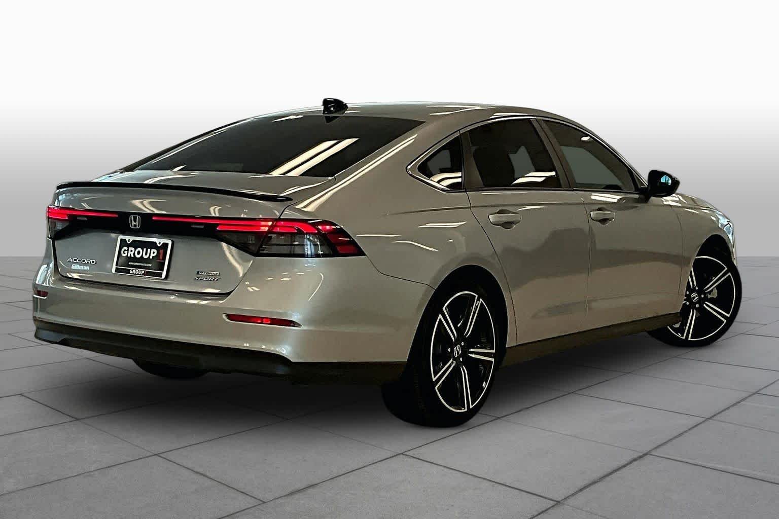 Used 2023 Lunar Silver Metallic Honda Sport image 12