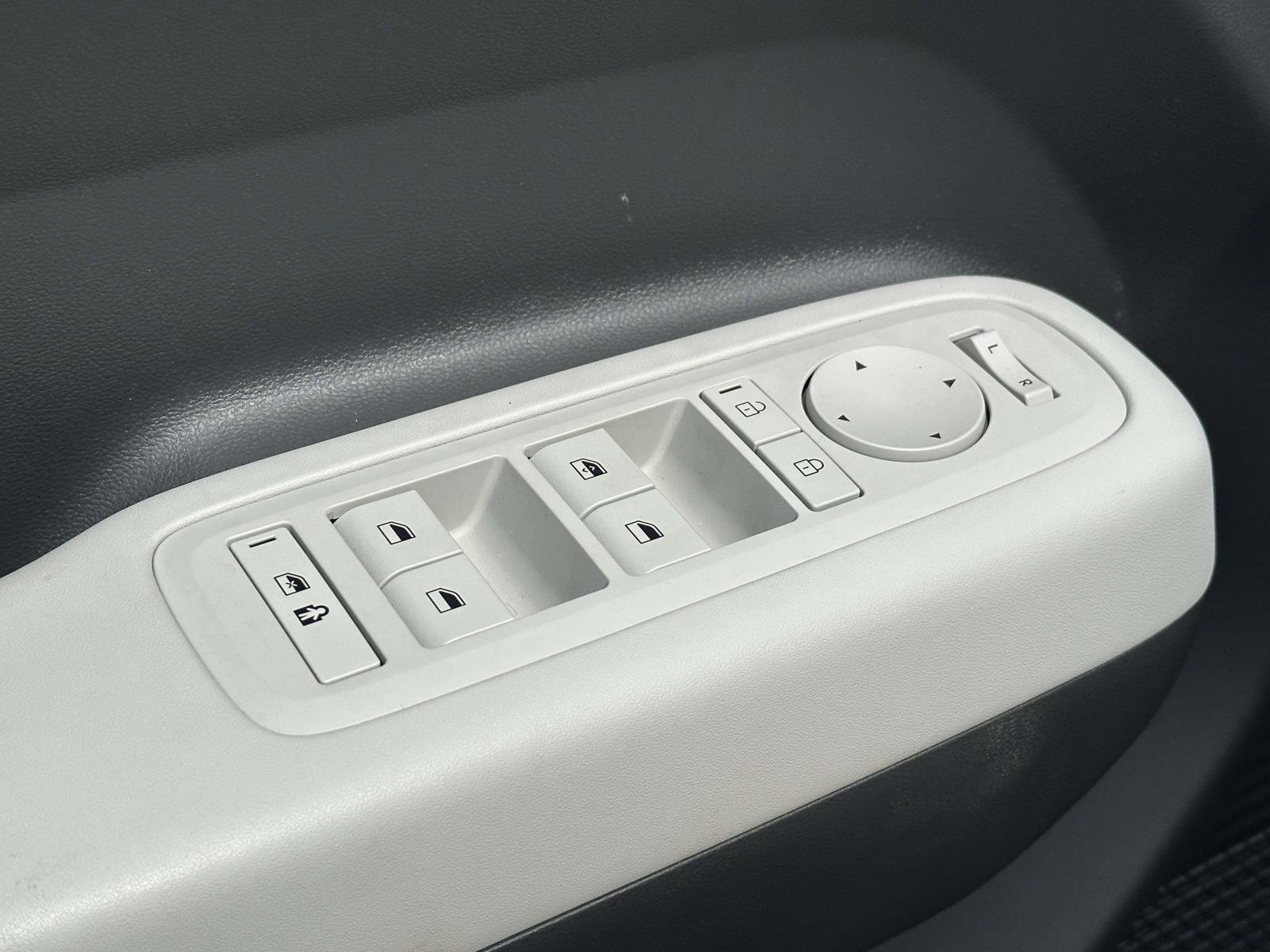 2026 Hyundai Santa Fe SE - Photo 24