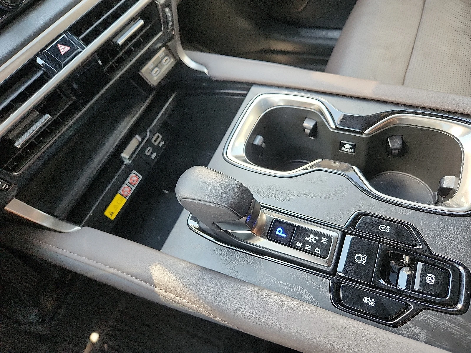 Used 2023 White Lexus 350 Luxury image 25