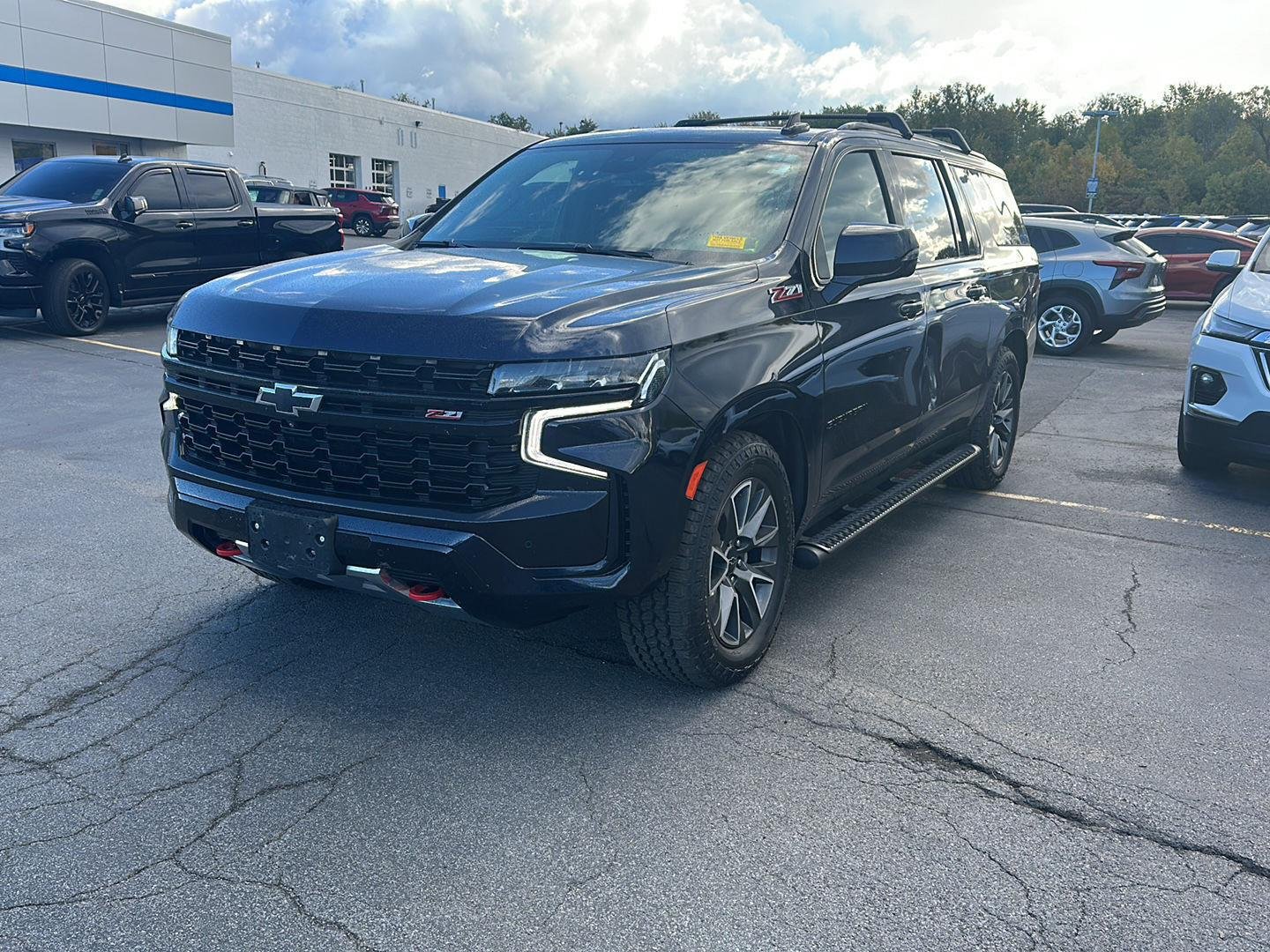 Used 2024 Midnight Blue Metallic Chevrolet Z71 image 5