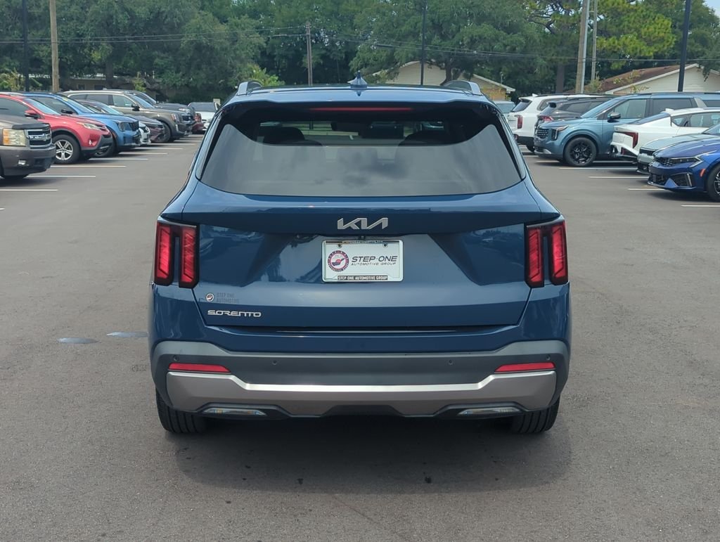 Used 2025 Black Kia S image 6