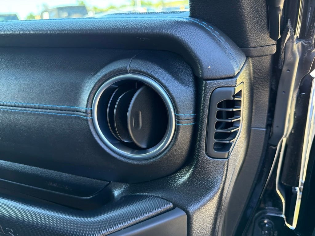 Used 2021 Black Jeep Unlimited Rubicon 4xe image 17