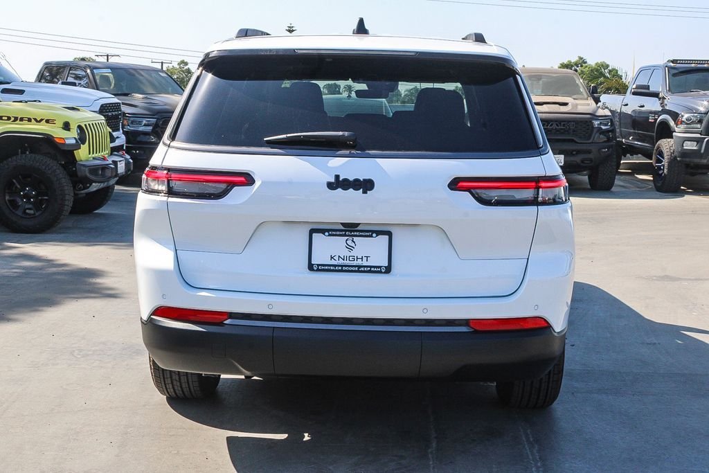 New 2026 Bright White Clearcoat Jeep Altitude image 8