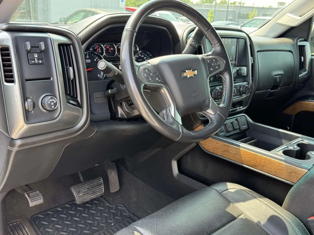 Used 2018 White Chevrolet LTZ image 2