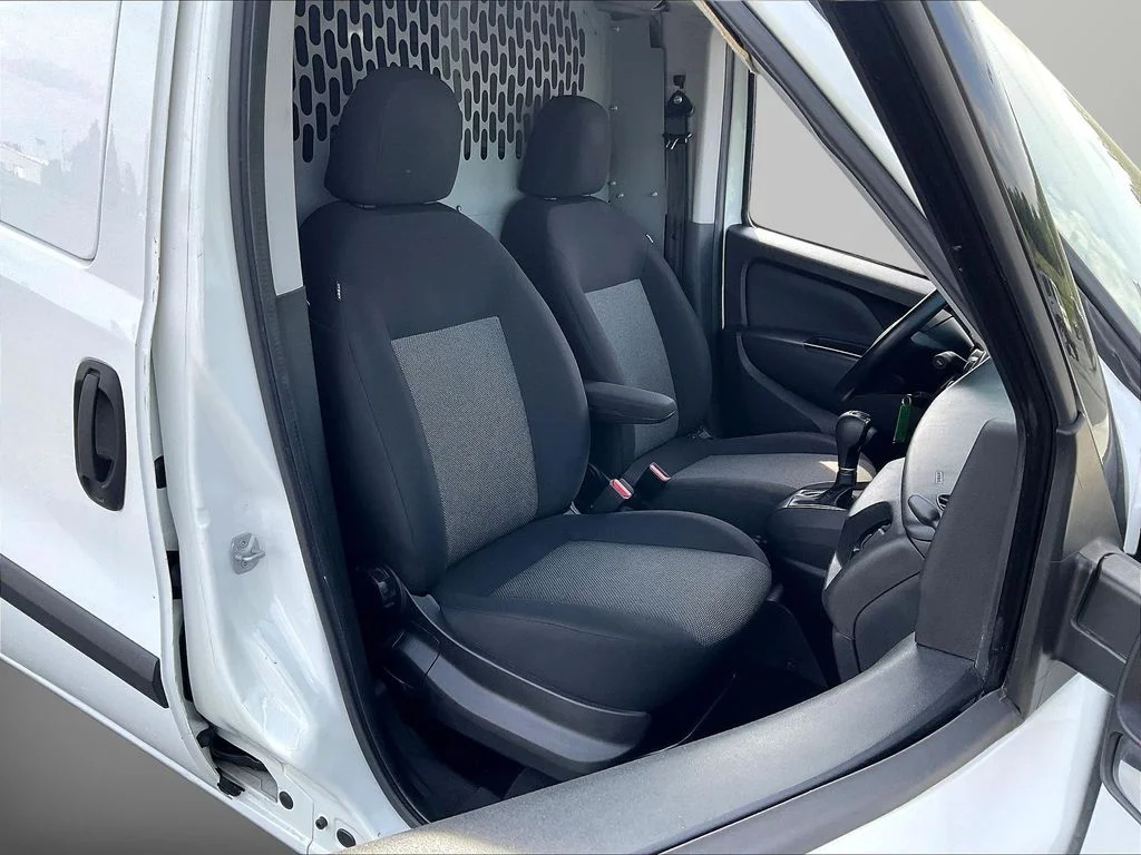 Used 2021 White Ram Tradesman image 29