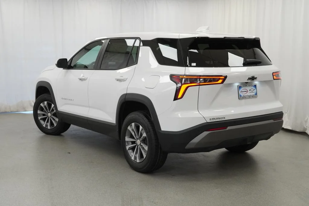 New 2027 Summit White Chevrolet LT image 5