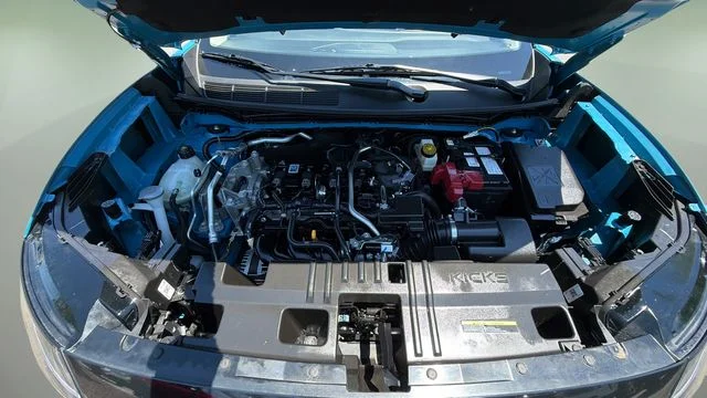 Used 2025 White Nissan SR image 32