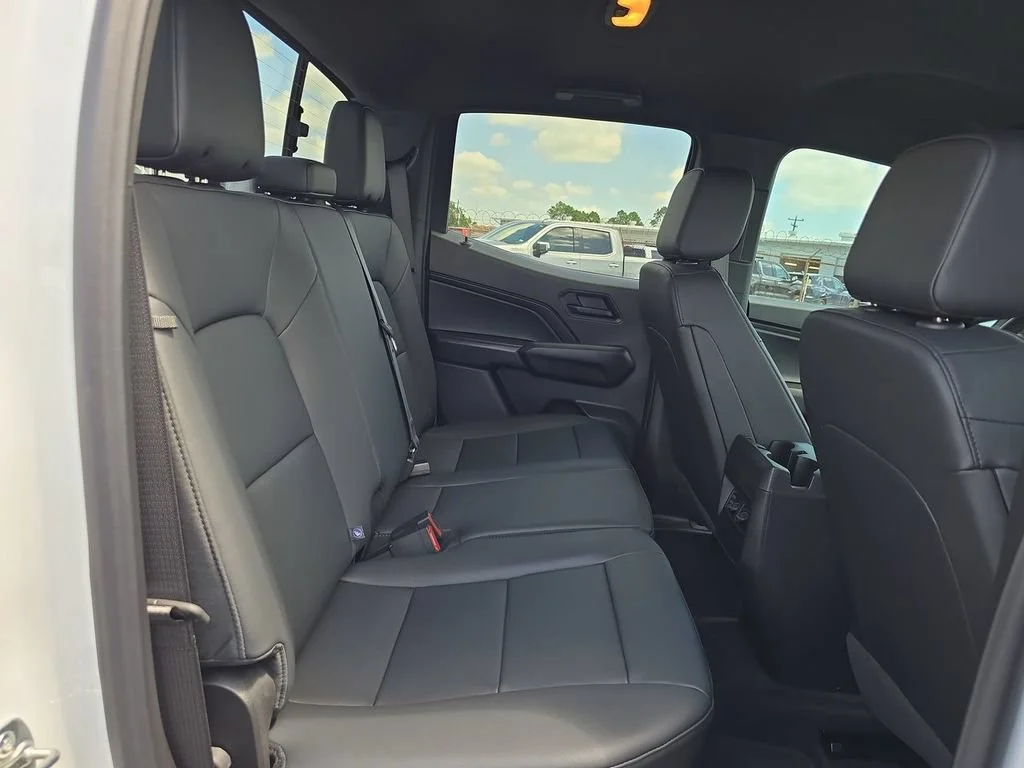 New 2026 Summit White Chevrolet Trail Boss image 32