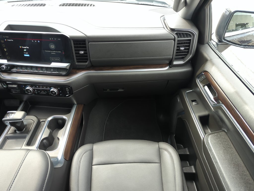 Used 2024 Silver GMC SLT image 15