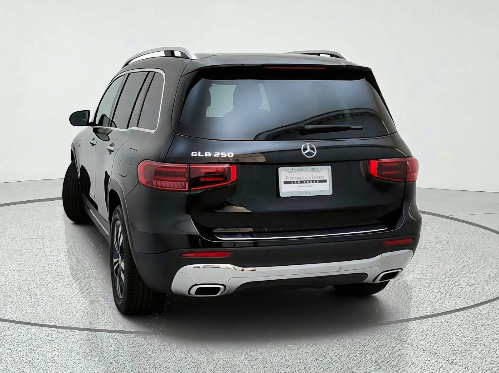 Used 2026 Night Black Mercedes-Benz GLB 250 image 11