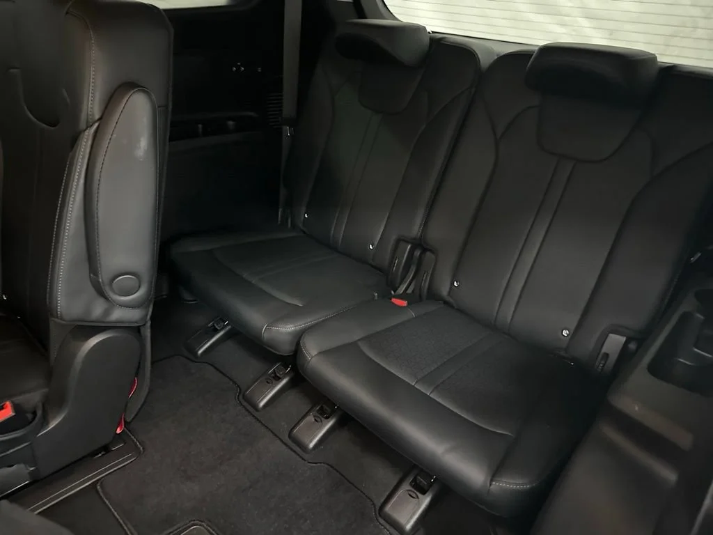 Used 2023 White Kia EX image 24