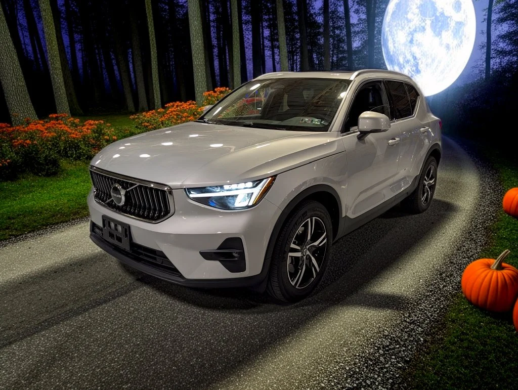 2023 Volvo XC40 Plus