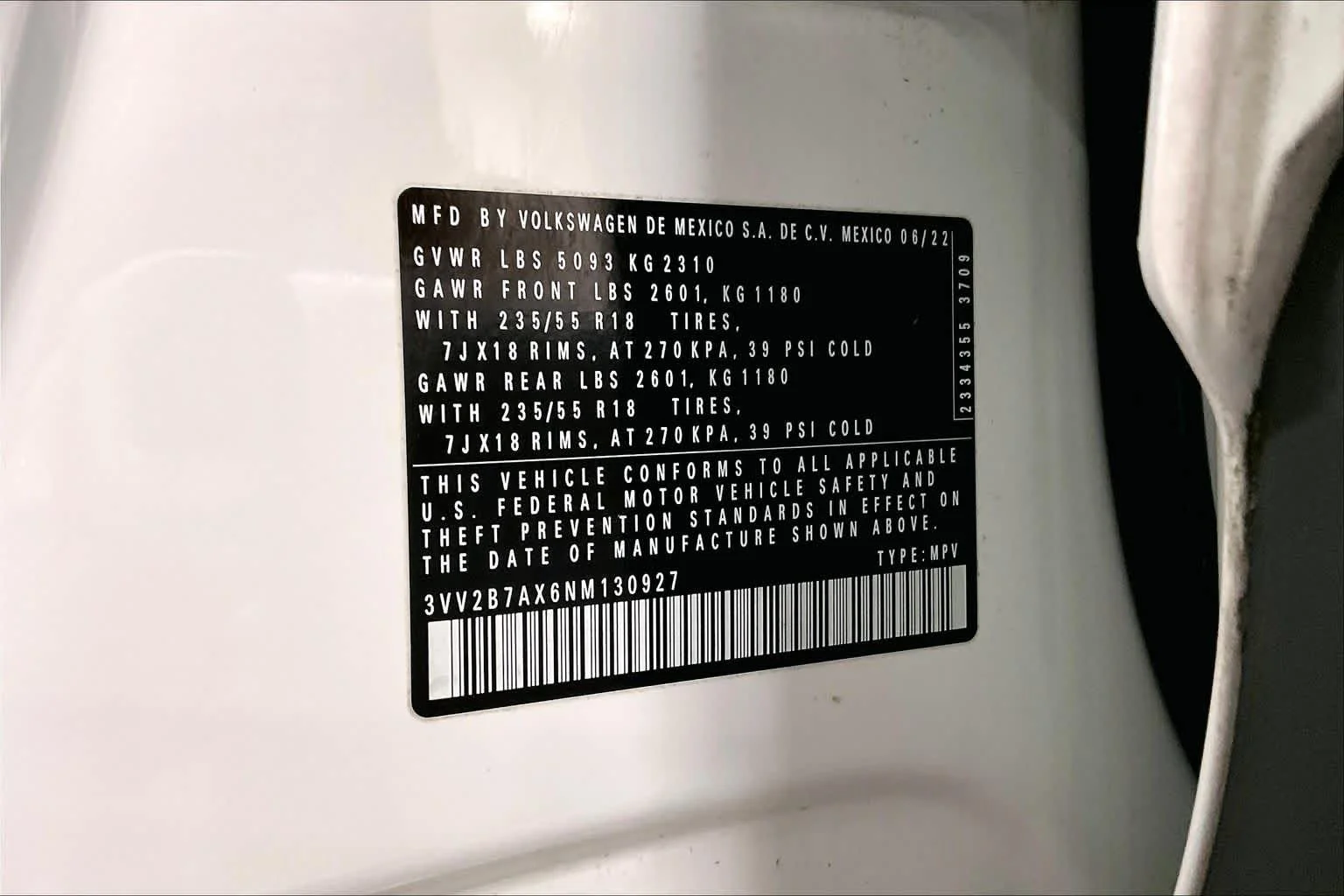 Used 2022 Pure White Volkswagen SE image 35