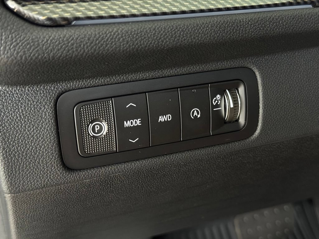 2027 Chevrolet Traverse Z71 - Photo 31