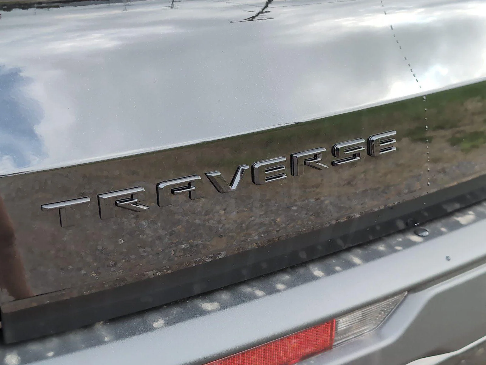 New 2026 Mosaic Black Metallic Chevrolet LT image 5