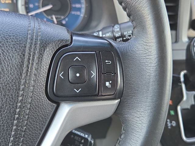 Used 2017 Red Toyota XLE image 17