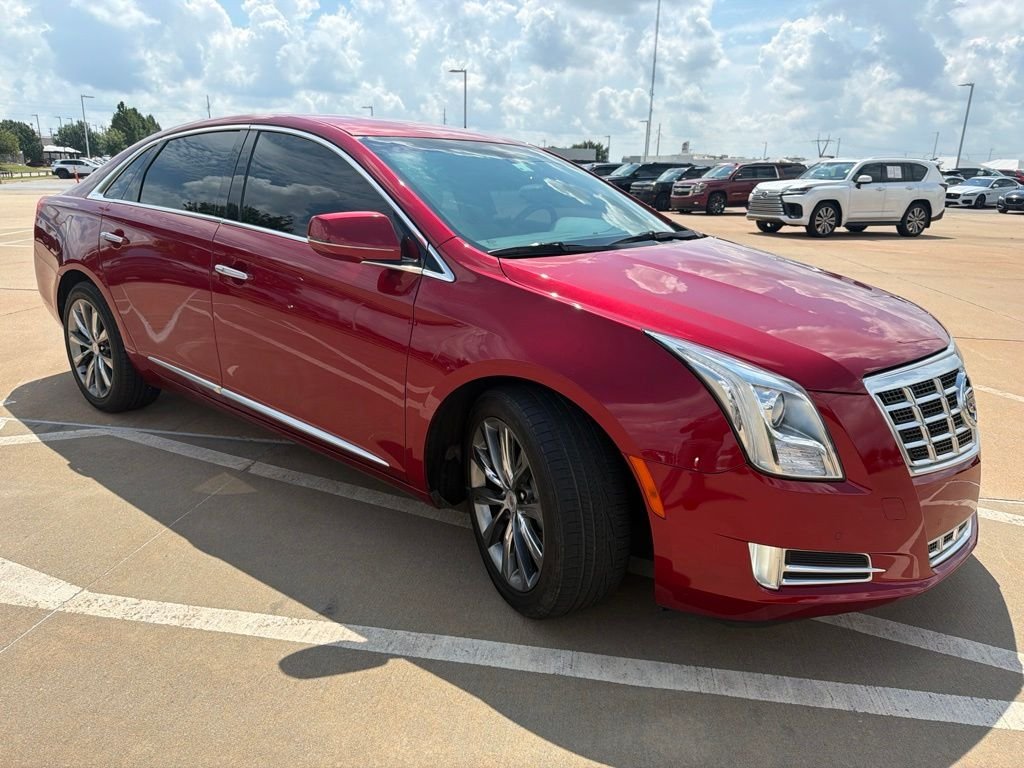 Used 2013 Red Cadillac Luxury image 10