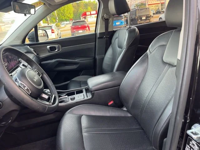 Used 2023 Black Kia X-Line S image 8