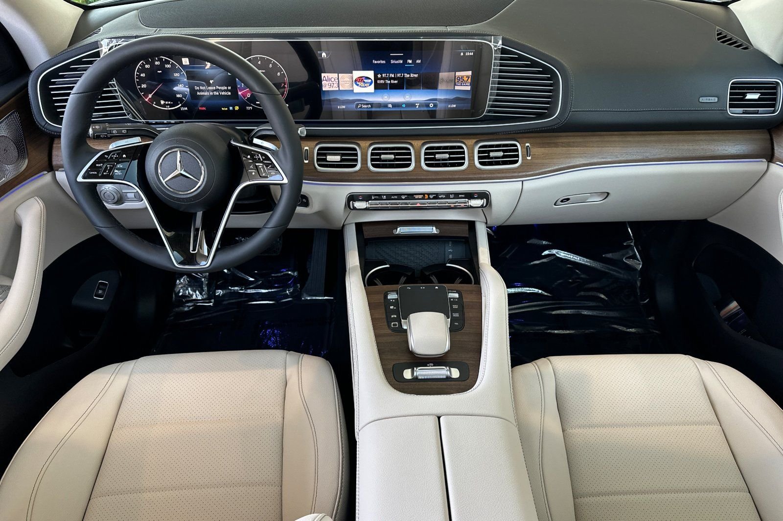 New 2026 White Mercedes-Benz GLS 450 image 13