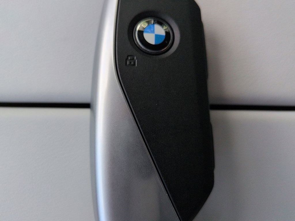New 2027 Mineral White Metallic BMW 530i image 30
