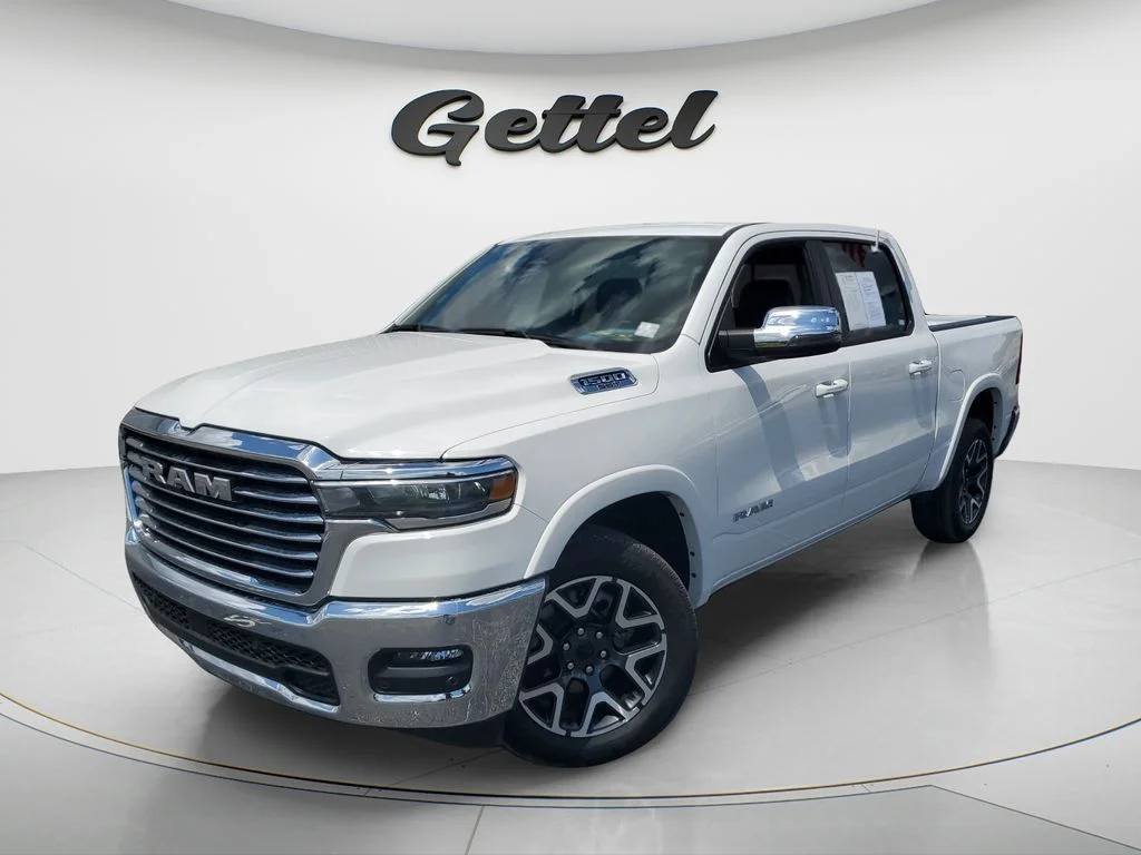 2025 RAM 1500 Laramie 4x4 Crew Cab 5'7's photo
